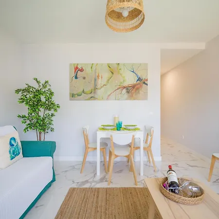 Apartment Family Avatar Auditorio *
